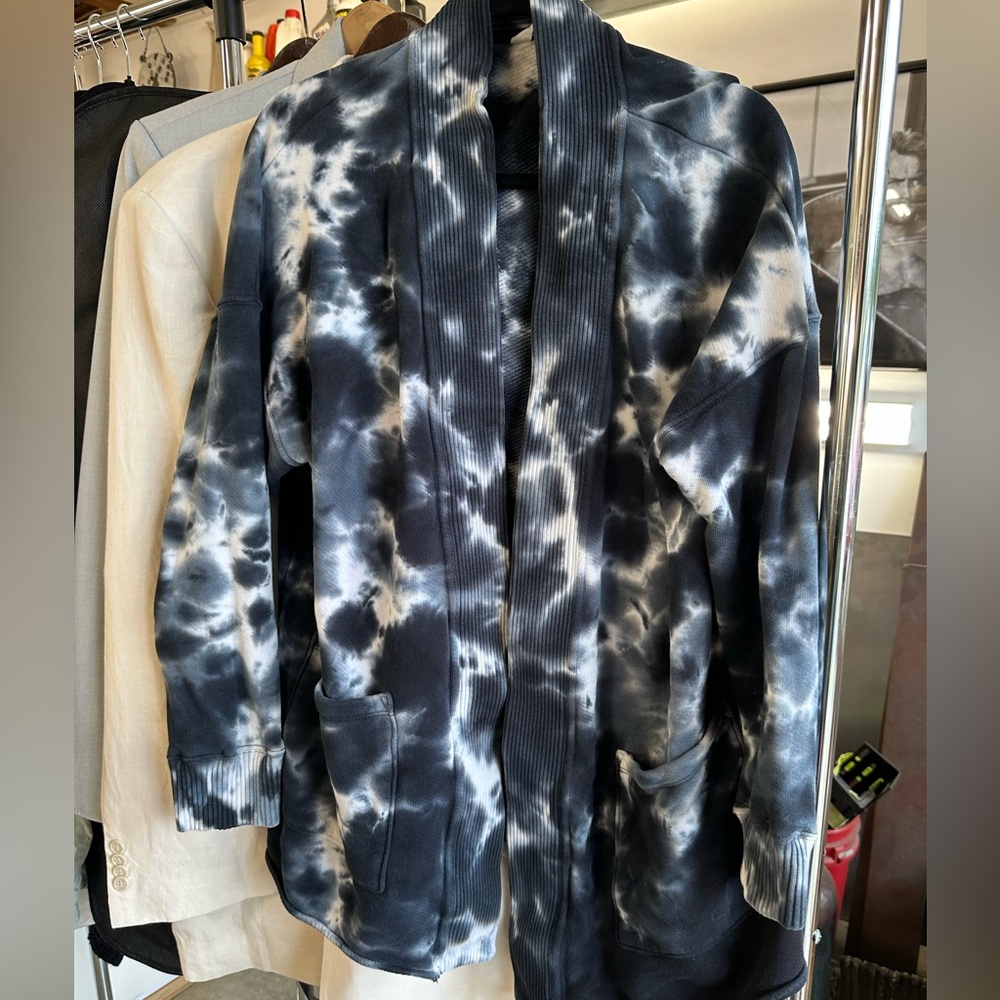 JoyLab Navy and White Tie-Dye Cardigan